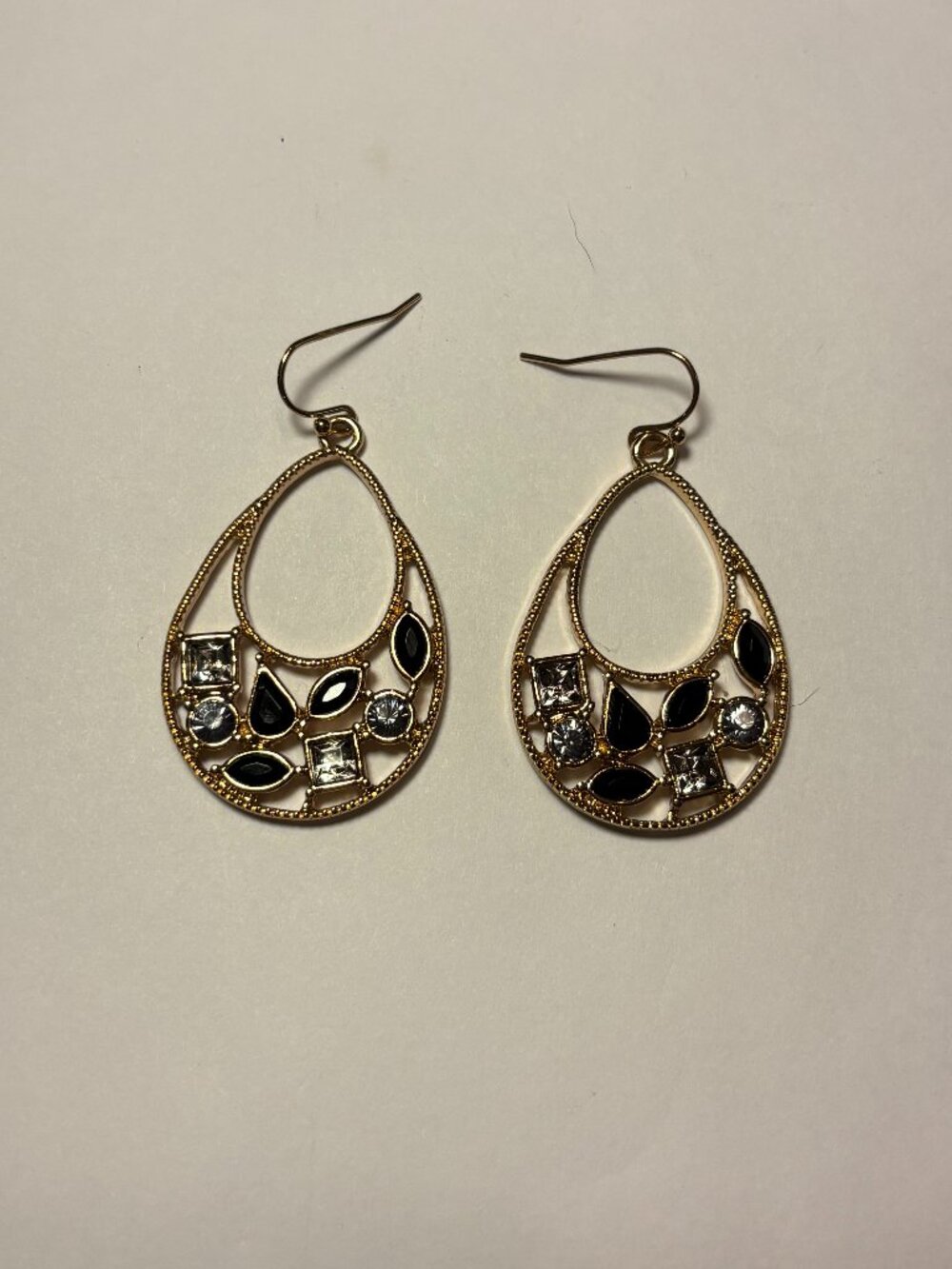 Avon Gold Tone Teardrop Chandelier Openwork Filigree w/ Rhinestones & Black Gems